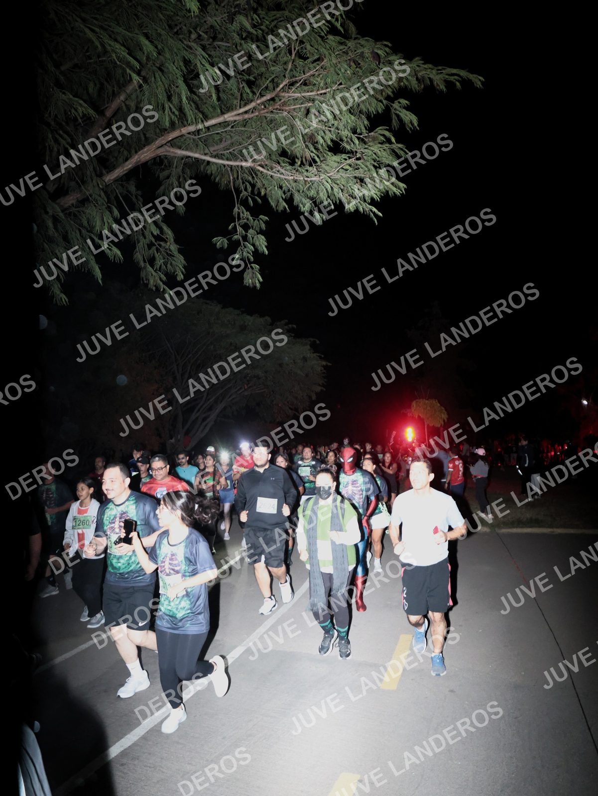 Foto de la Carrera Nocturna de Zombies Parque Metropolitano 2026 en Parque Metropolitano de Guadalajara, Zapopan, Jalisco a las 20:15 · dorsal 1260