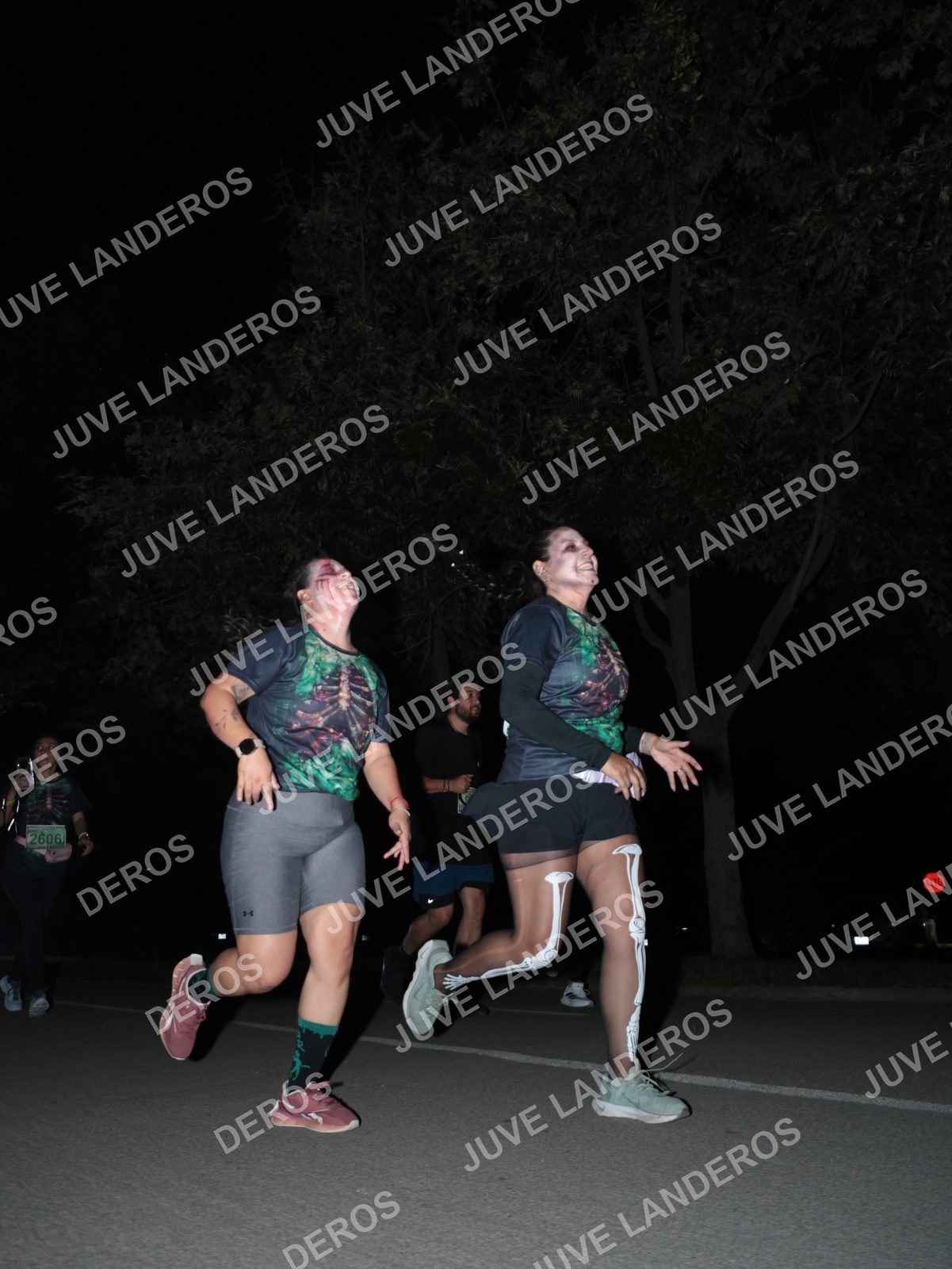 Foto de la Carrera Nocturna de Zombies Parque Metropolitano 2026 en Parque Metropolitano de Guadalajara, Zapopan, Jalisco a las 20:53 · dorsal 2606