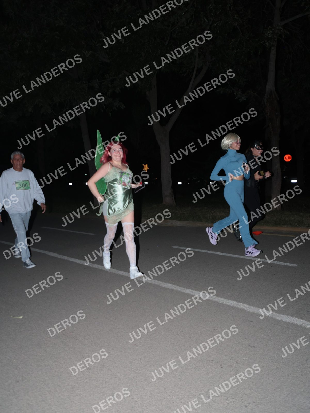 Foto de la Carrera Nocturna de Zombies Parque Metropolitano 2026 en Parque Metropolitano de Guadalajara, Zapopan, Jalisco a las 21:05 · dorsal 306, 242