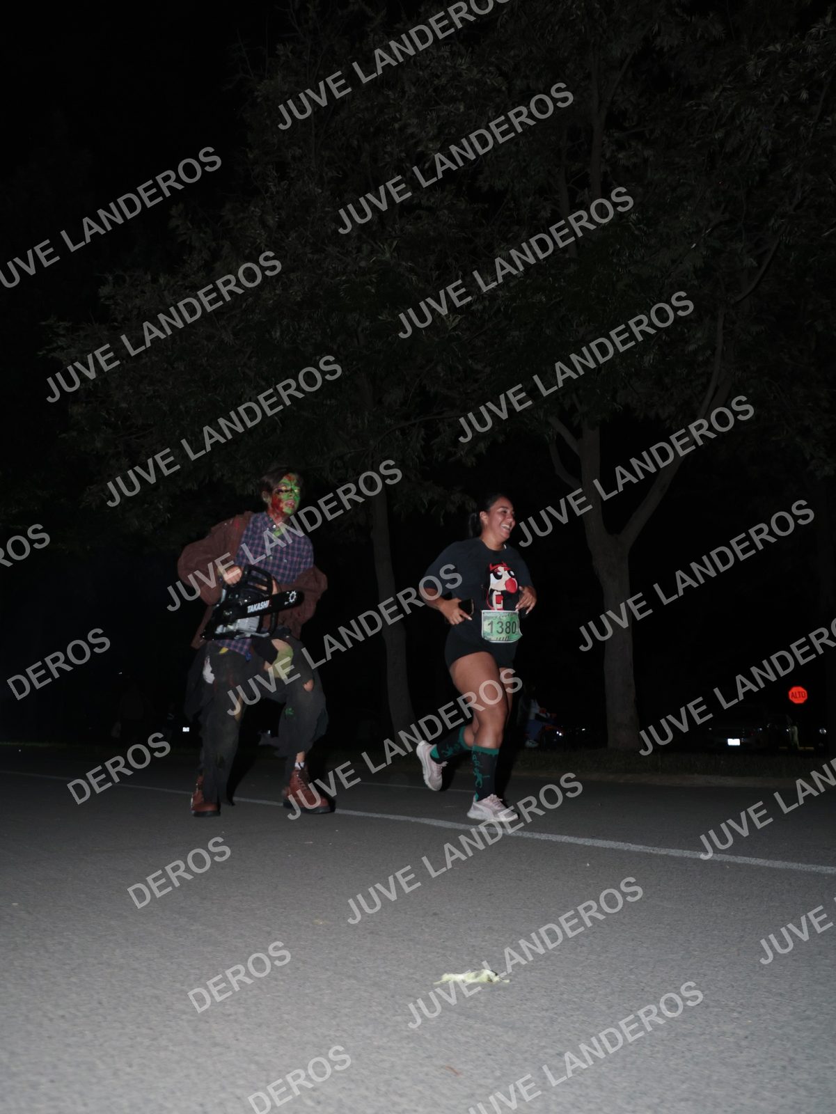 Foto de la Carrera Nocturna de Zombies Parque Metropolitano 2026 en Parque Metropolitano de Guadalajara, Zapopan, Jalisco a las 20:48 · dorsal 1380