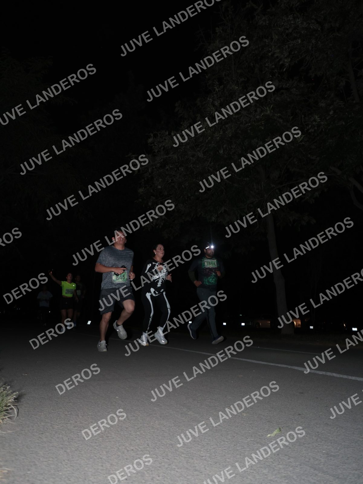 Foto de la Carrera Nocturna de Zombies Parque Metropolitano 2026 en Parque Metropolitano de Guadalajara, Zapopan, Jalisco a las 20:44 · dorsal 1814, 845