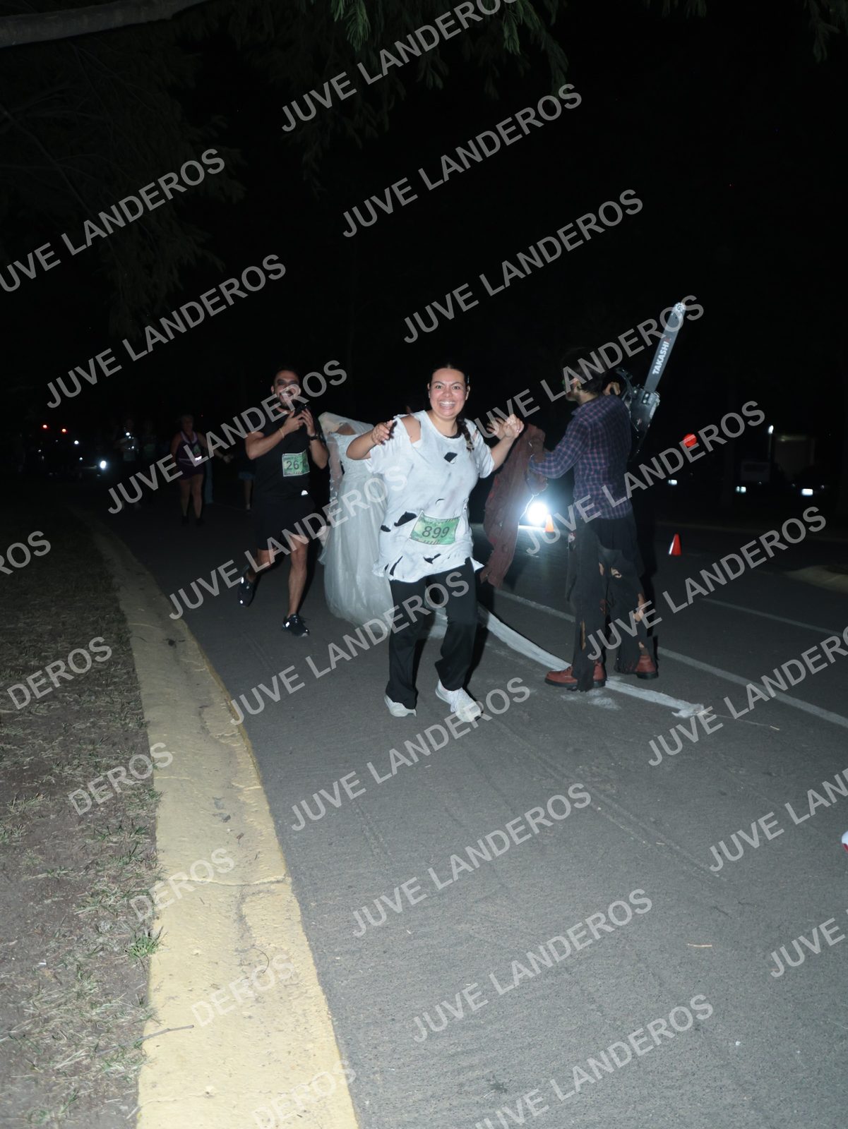 Foto de la Carrera Nocturna de Zombies Parque Metropolitano 2026 en Parque Metropolitano de Guadalajara, Zapopan, Jalisco a las 20:59 · dorsal 899, 26