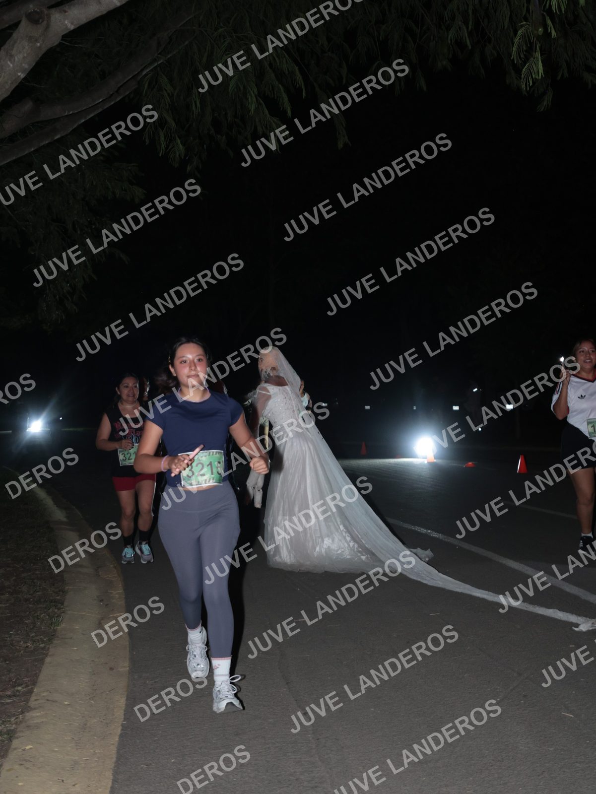 Foto de la Carrera Nocturna de Zombies Parque Metropolitano 2026 en Parque Metropolitano de Guadalajara, Zapopan, Jalisco a las 20:58 · dorsal 3215