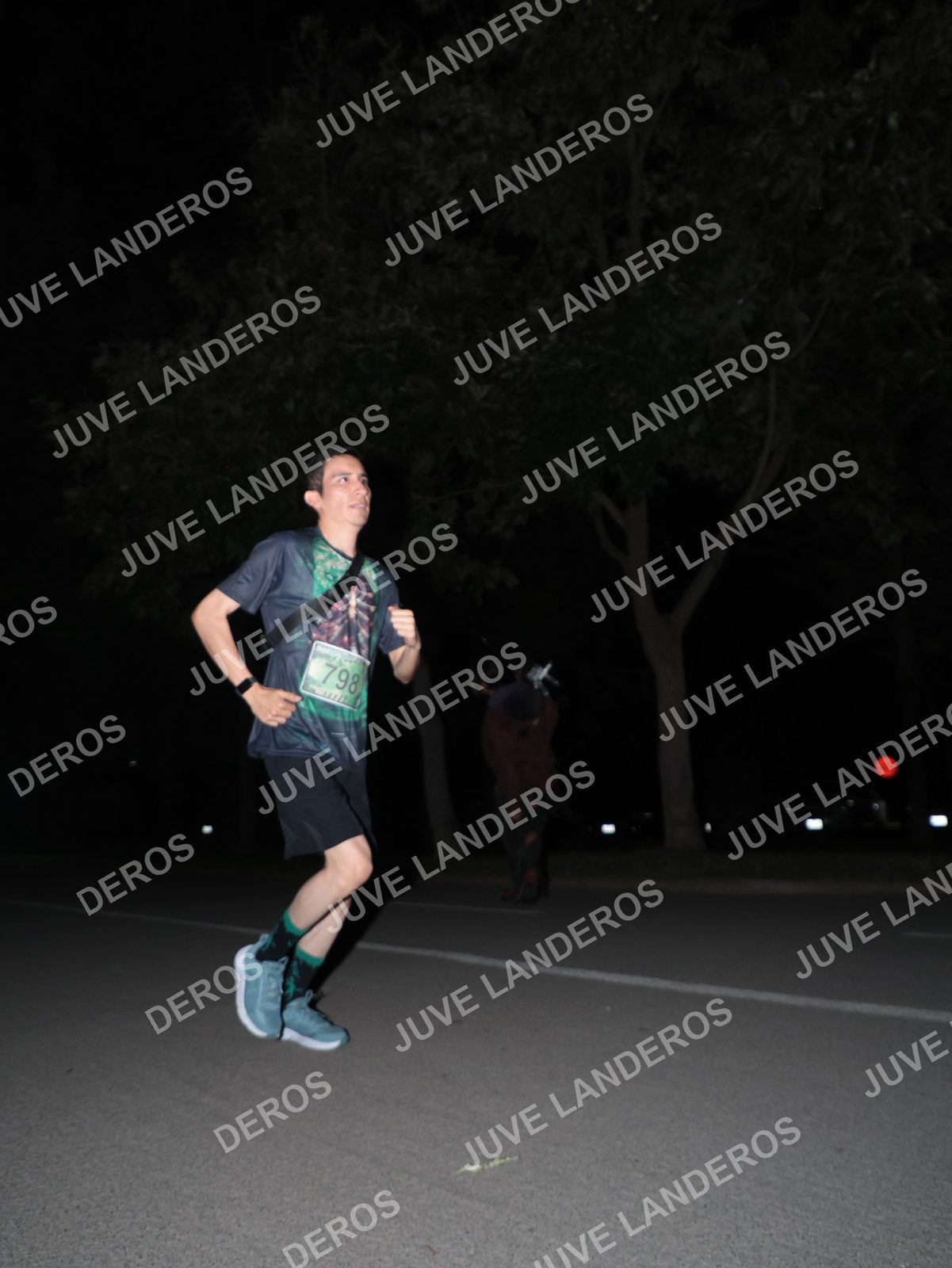 Foto de la Carrera Nocturna de Zombies Parque Metropolitano 2026 en Parque Metropolitano de Guadalajara, Zapopan, Jalisco a las 20:52 · dorsal 798