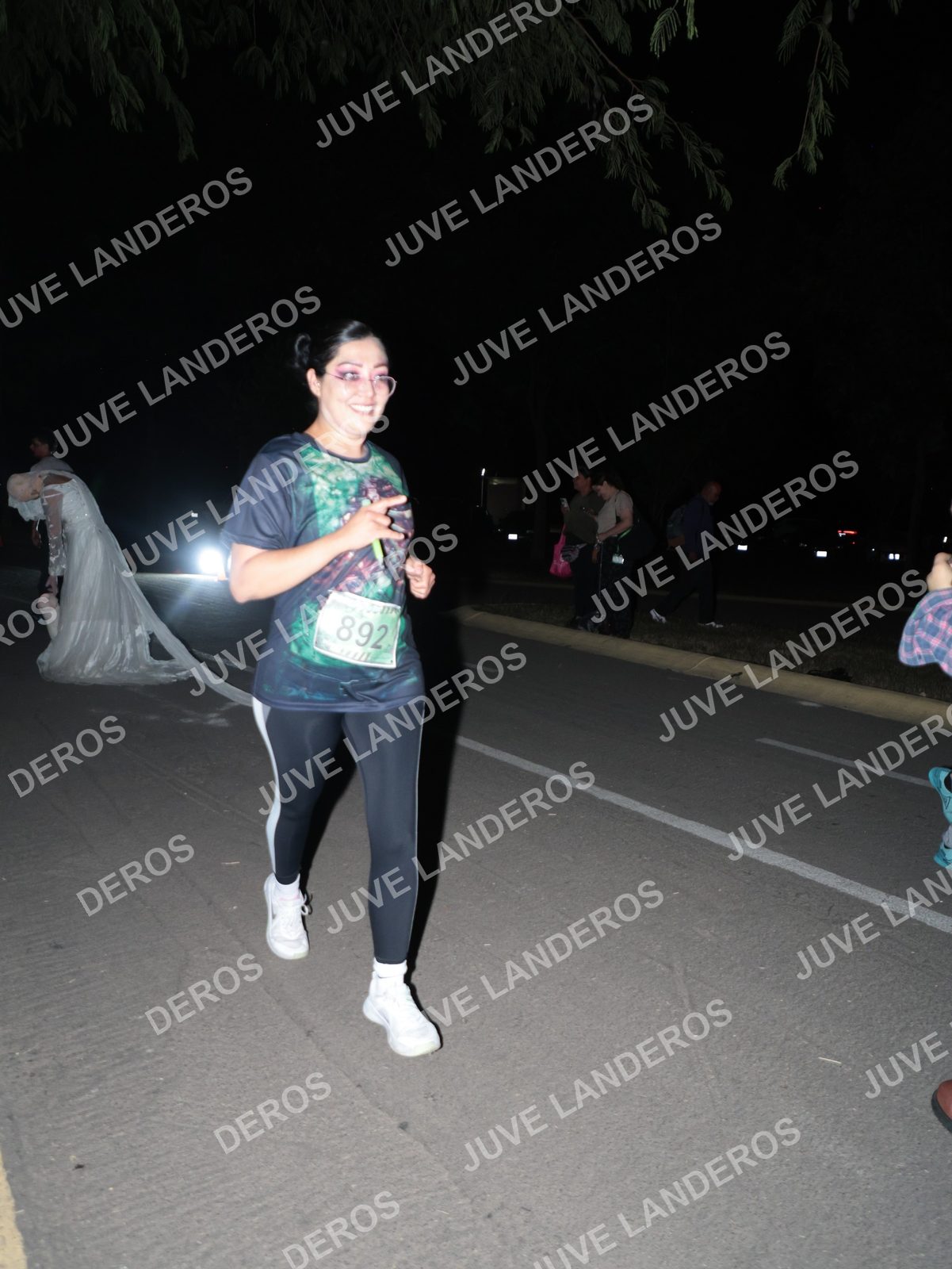 Foto de la Carrera Nocturna de Zombies Parque Metropolitano 2026 en Parque Metropolitano de Guadalajara, Zapopan, Jalisco a las 20:59 · dorsal 892