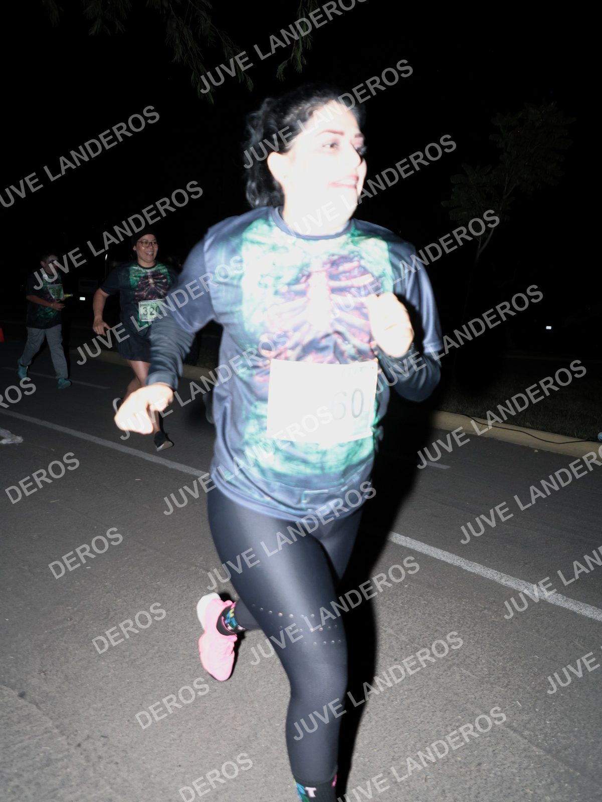 Foto de la Carrera Nocturna de Zombies Parque Metropolitano 2026 en Parque Metropolitano de Guadalajara, Zapopan, Jalisco a las 20:59 · dorsal 320