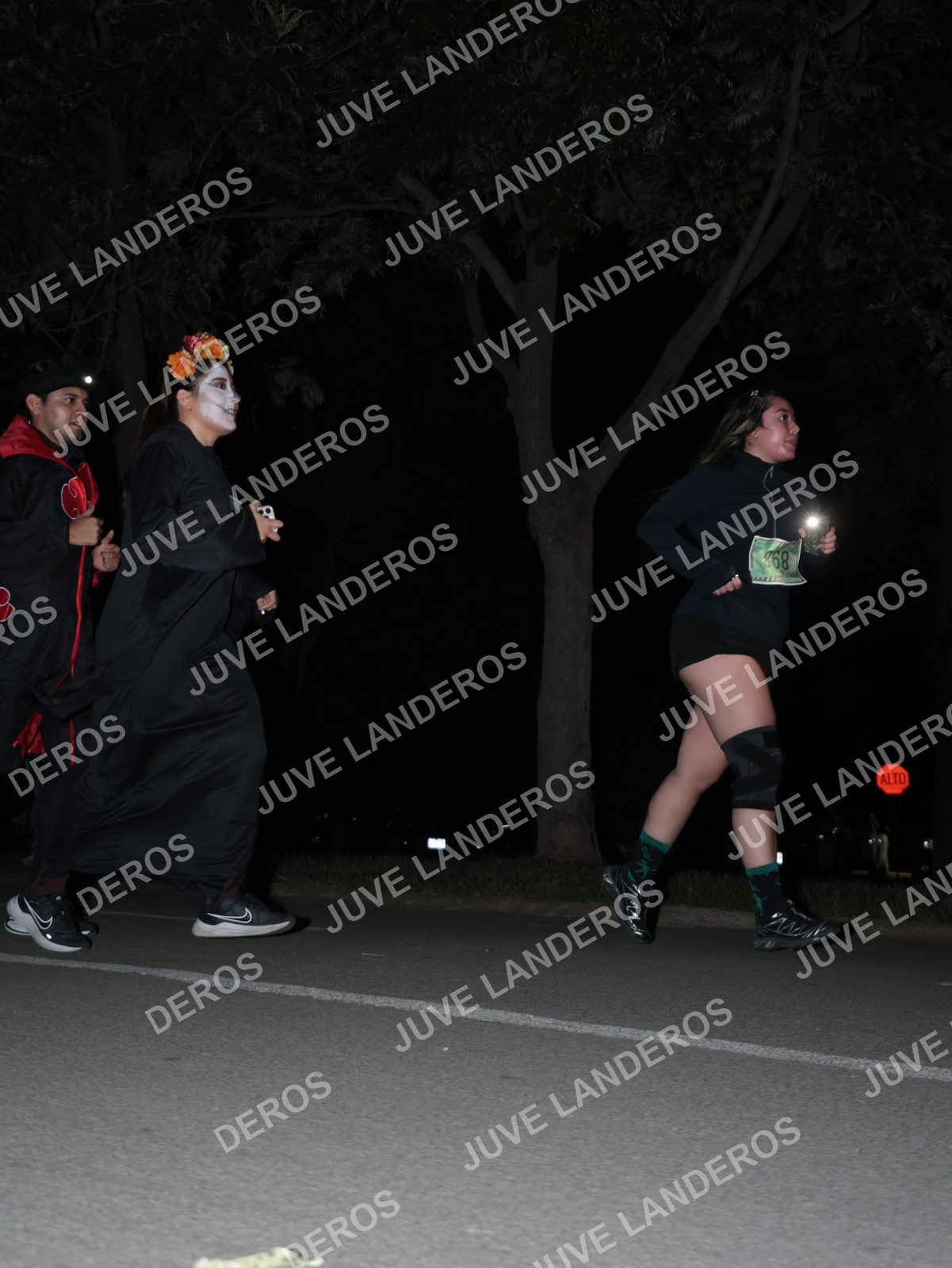 Foto de la Carrera Nocturna de Zombies Parque Metropolitano 2026 en Parque Metropolitano de Guadalajara, Zapopan, Jalisco a las 20:56 · dorsal 868