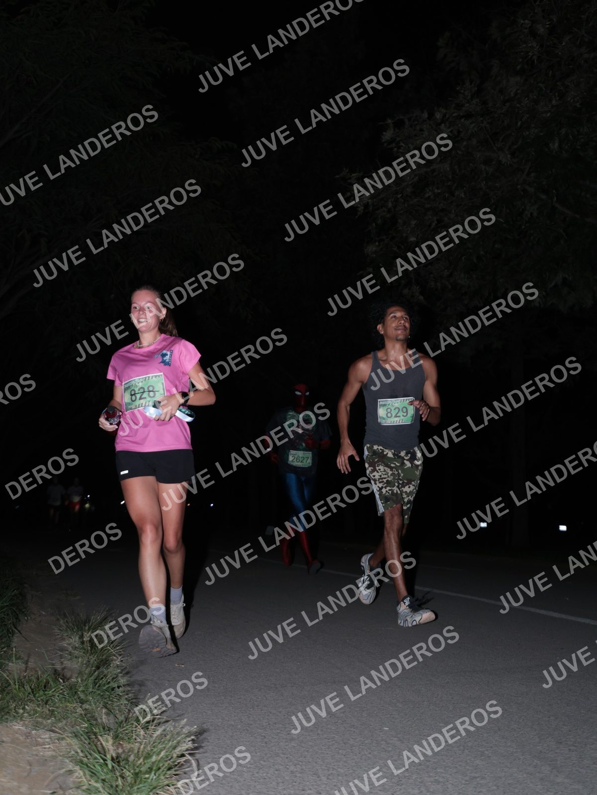 Foto de la Carrera Nocturna de Zombies Parque Metropolitano 2026 en Parque Metropolitano de Guadalajara, Zapopan, Jalisco a las 20:43 · dorsal 829, 828, 2627