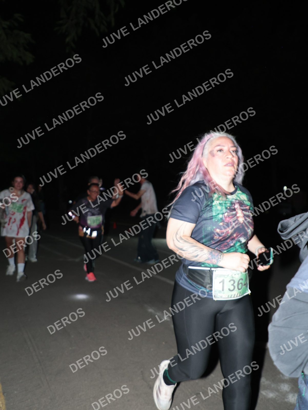 Foto de la Carrera Nocturna de Zombies Parque Metropolitano 2026 en Parque Metropolitano de Guadalajara, Zapopan, Jalisco a las 20:59 · dorsal 1364, 1975