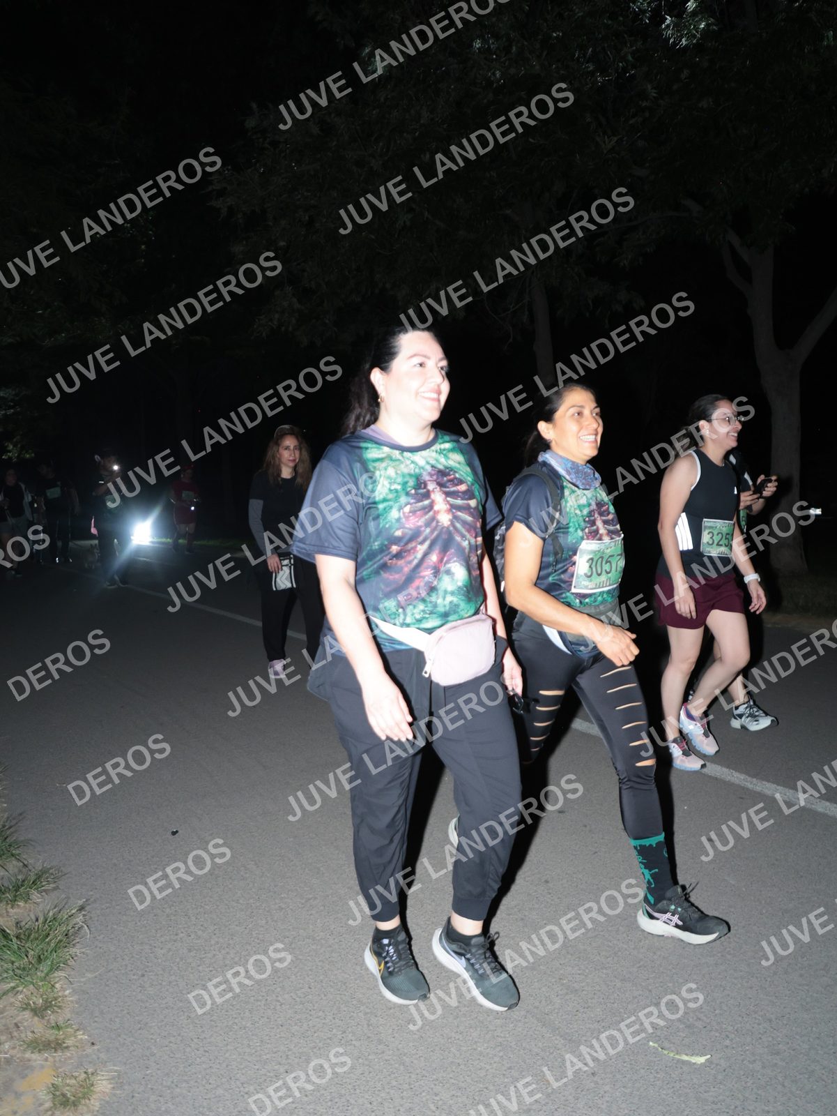 Foto de la Carrera Nocturna de Zombies Parque Metropolitano 2026 en Parque Metropolitano de Guadalajara, Zapopan, Jalisco a las 21:05 · dorsal 3057, 325