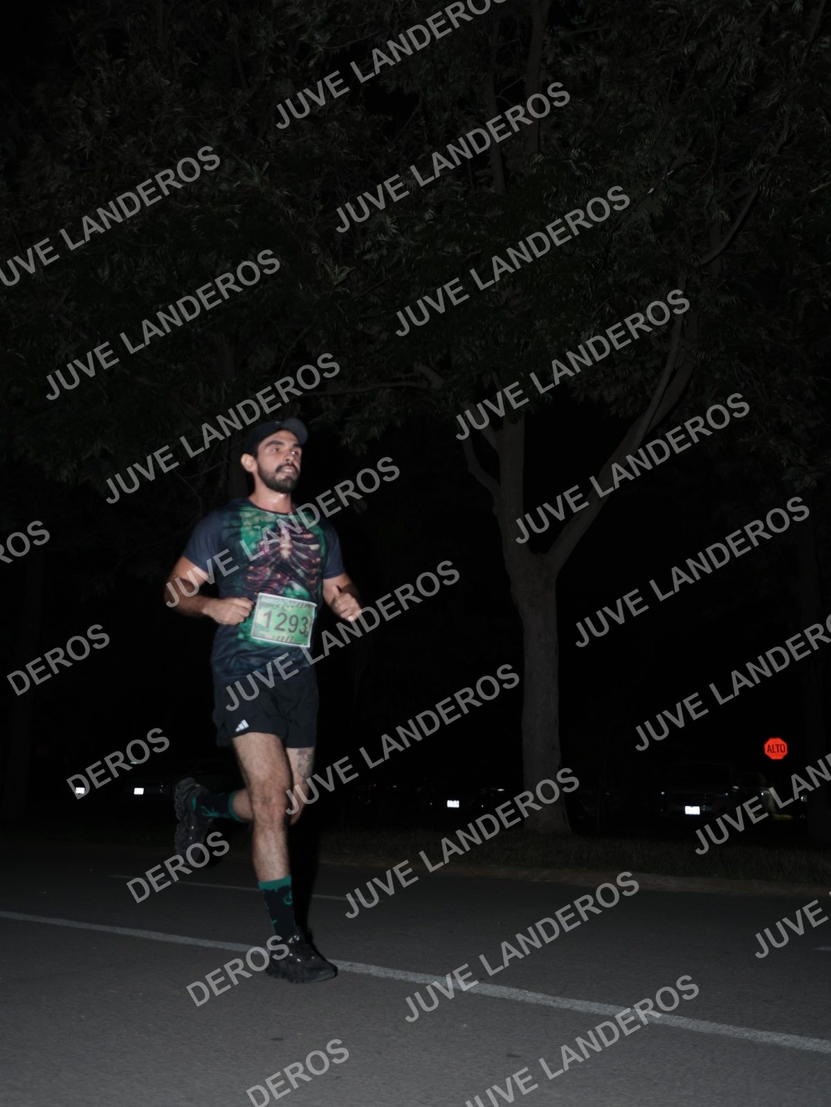 Foto de la Carrera Nocturna de Zombies Parque Metropolitano 2026 en Parque Metropolitano de Guadalajara, Zapopan, Jalisco a las 20:41 · dorsal 293
