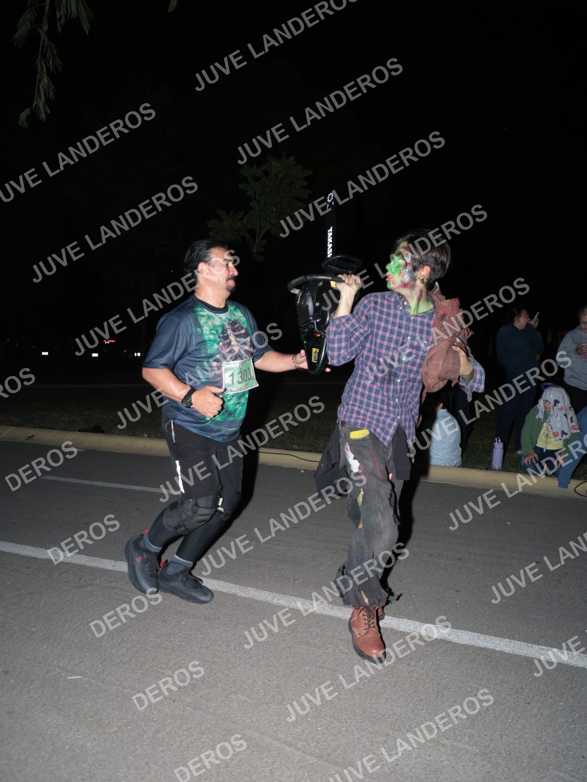 Foto de la Carrera Nocturna de Zombies Parque Metropolitano 2026 en Parque Metropolitano de Guadalajara, Zapopan, Jalisco a las 20:59 · dorsal 303
