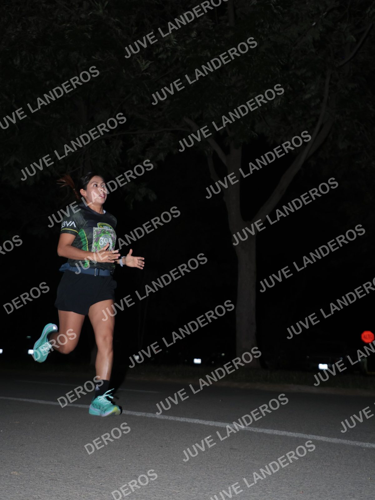 Foto de la Carrera Nocturna de Zombies Parque Metropolitano 2026 en Parque Metropolitano de Guadalajara, Zapopan, Jalisco a las 20:56 · dorsal 39
