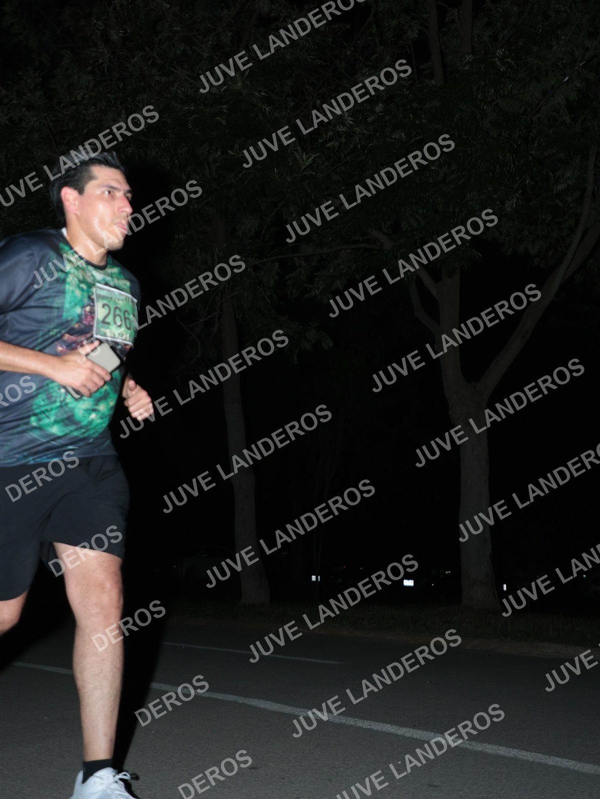 Foto de la Carrera Nocturna de Zombies Parque Metropolitano 2026 en Parque Metropolitano de Guadalajara, Zapopan, Jalisco a las 20:52 · dorsal 2665