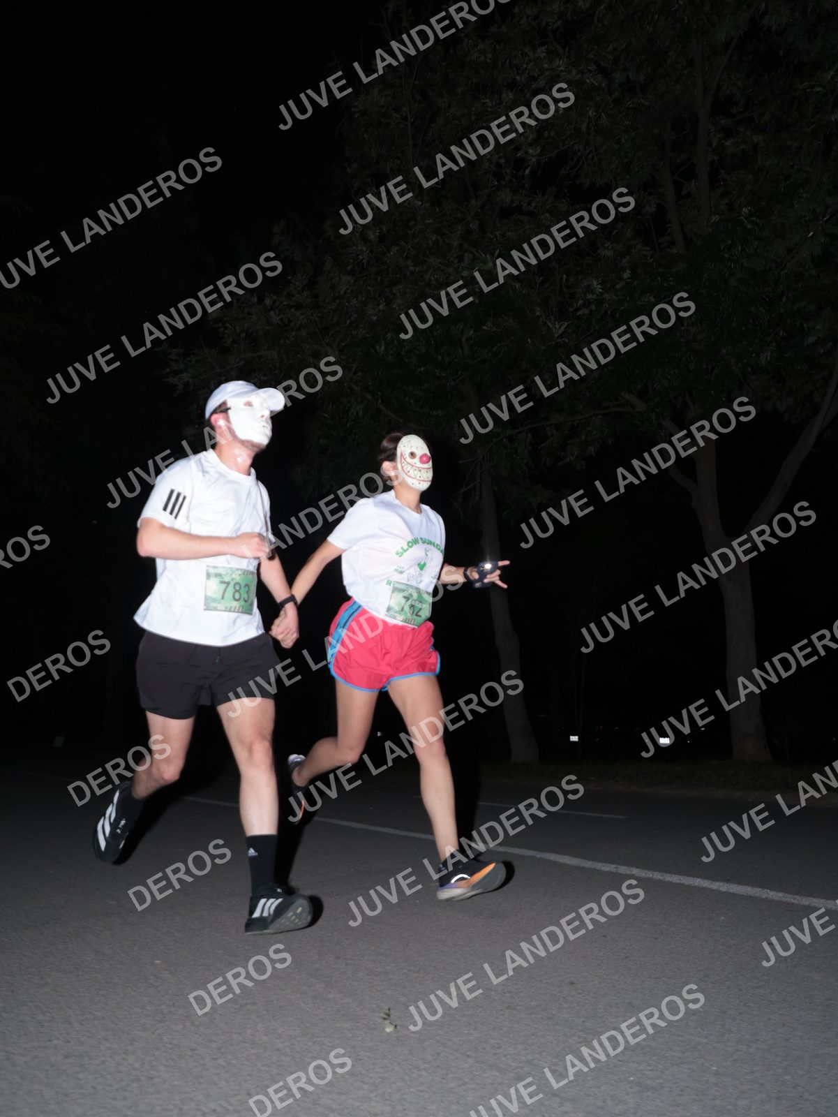 Foto de la Carrera Nocturna de Zombies Parque Metropolitano 2026 en Parque Metropolitano de Guadalajara, Zapopan, Jalisco a las 20:43 · dorsal 783, 782