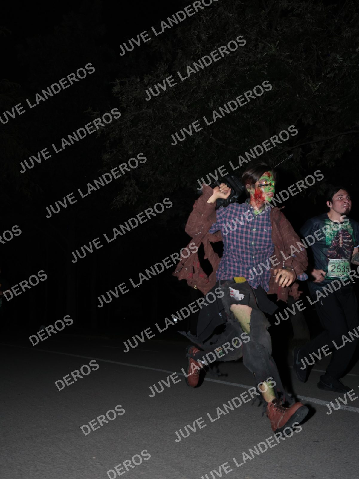 Foto de la Carrera Nocturna de Zombies Parque Metropolitano 2026 en Parque Metropolitano de Guadalajara, Zapopan, Jalisco a las 20:42 · dorsal 2535