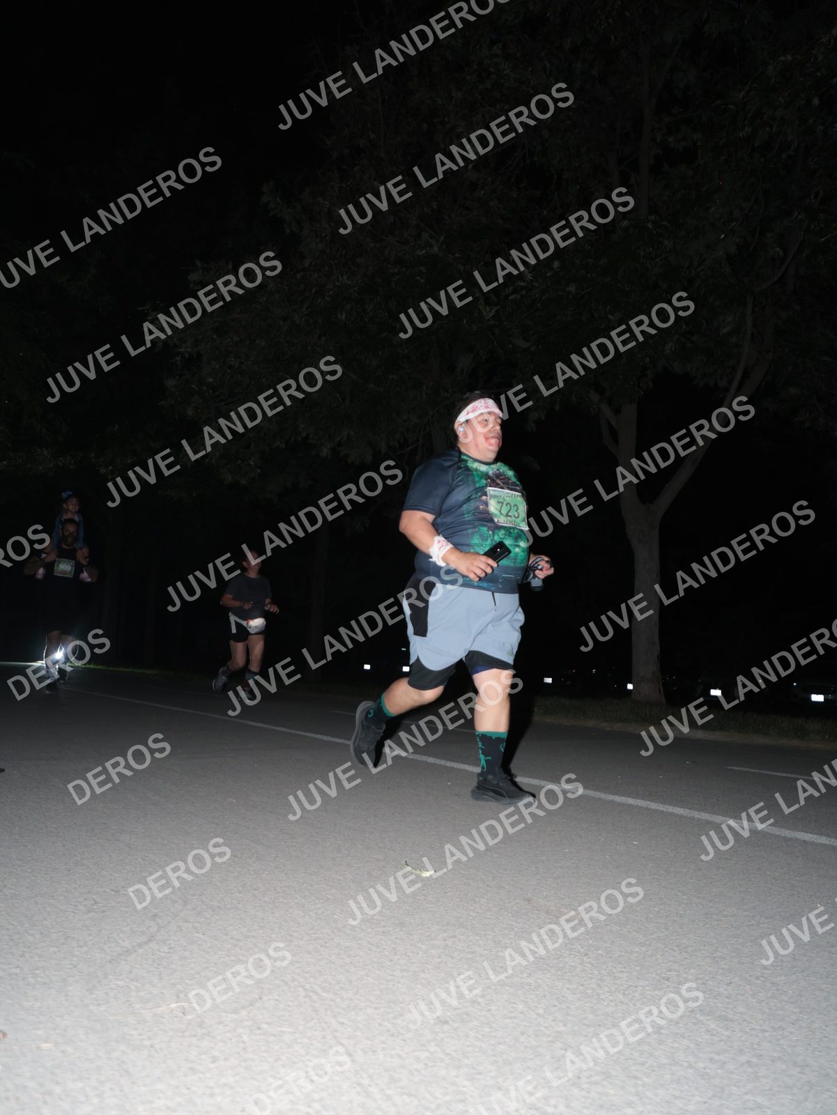 Foto de la Carrera Nocturna de Zombies Parque Metropolitano 2026 en Parque Metropolitano de Guadalajara, Zapopan, Jalisco a las 21:07 · dorsal 723