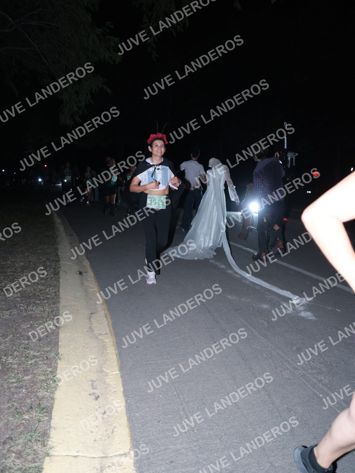 Foto de la Carrera Nocturna de Zombies Parque Metropolitano 2026 en Parque Metropolitano de Guadalajara, Zapopan, Jalisco a las 20:59 · dorsal 1913