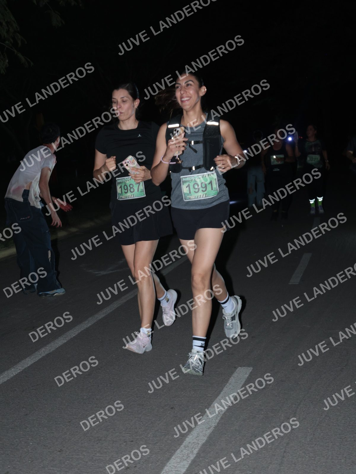 Foto de la Carrera Nocturna de Zombies Parque Metropolitano 2026 en Parque Metropolitano de Guadalajara, Zapopan, Jalisco a las 21:01 · dorsal 1991, 1987