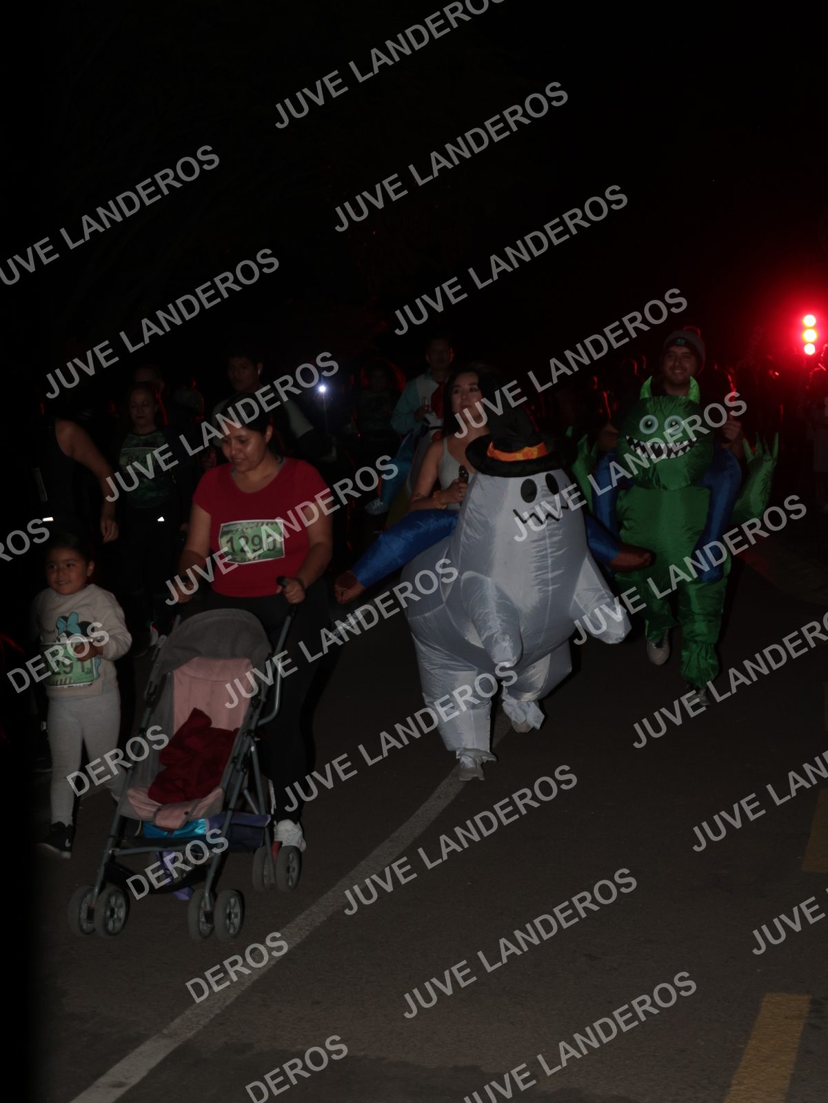 Foto de la Carrera Nocturna de Zombies Parque Metropolitano 2026 en Parque Metropolitano de Guadalajara, Zapopan, Jalisco a las 20:18 · dorsal 814