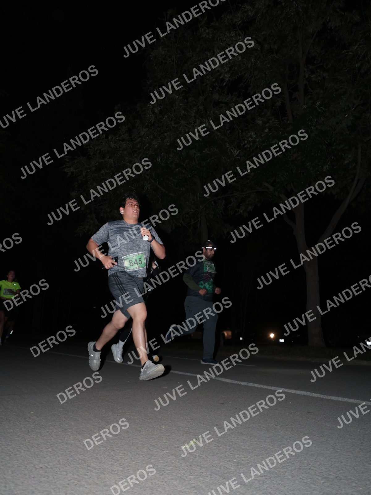 Foto de la Carrera Nocturna de Zombies Parque Metropolitano 2026 en Parque Metropolitano de Guadalajara, Zapopan, Jalisco a las 20:44 · dorsal 845