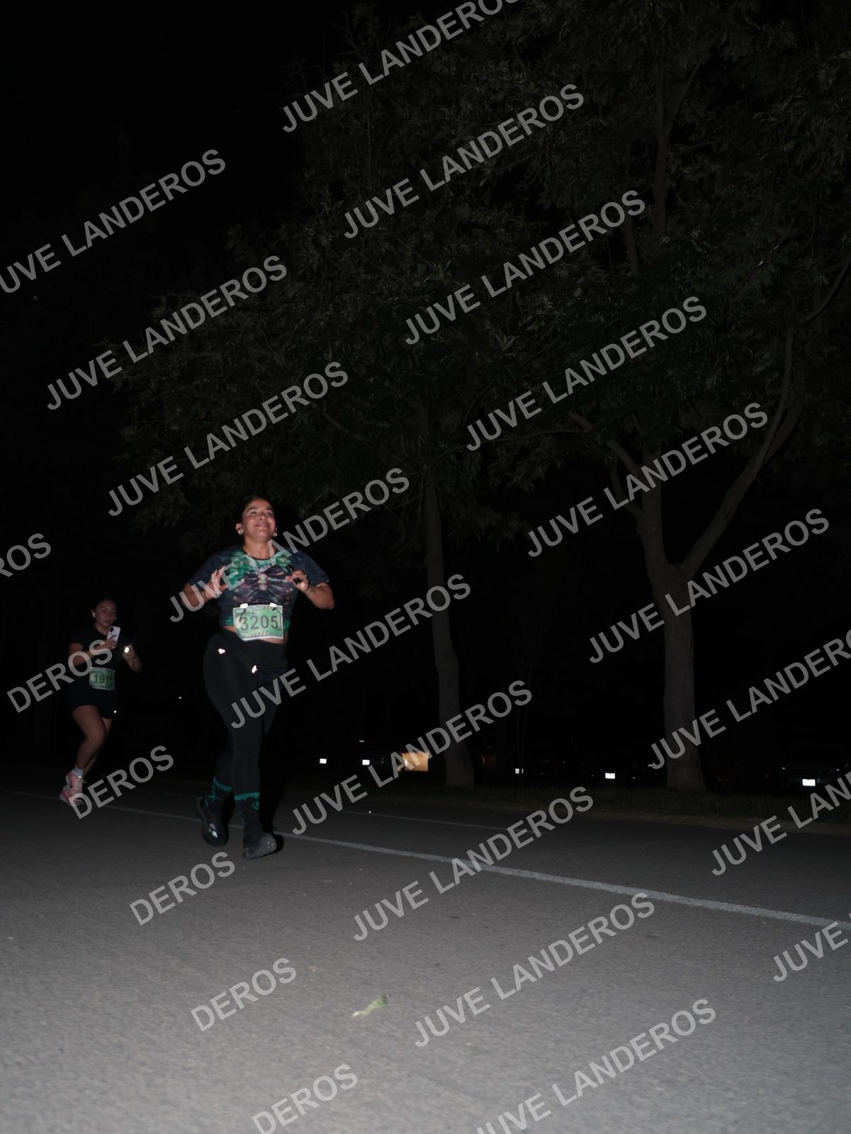 Foto de la Carrera Nocturna de Zombies Parque Metropolitano 2026 en Parque Metropolitano de Guadalajara, Zapopan, Jalisco a las 20:44 · dorsal 3205, 19