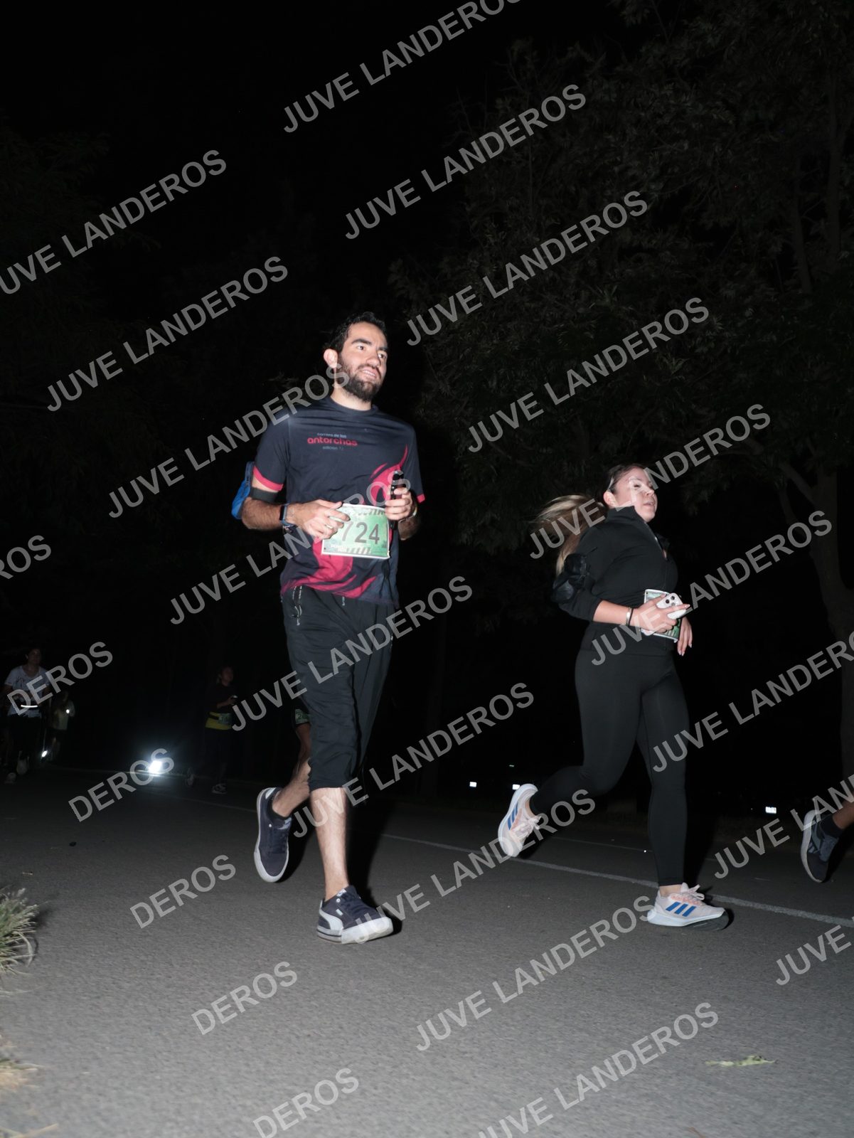 Foto de la Carrera Nocturna de Zombies Parque Metropolitano 2026 en Parque Metropolitano de Guadalajara, Zapopan, Jalisco a las 20:54 · dorsal 724