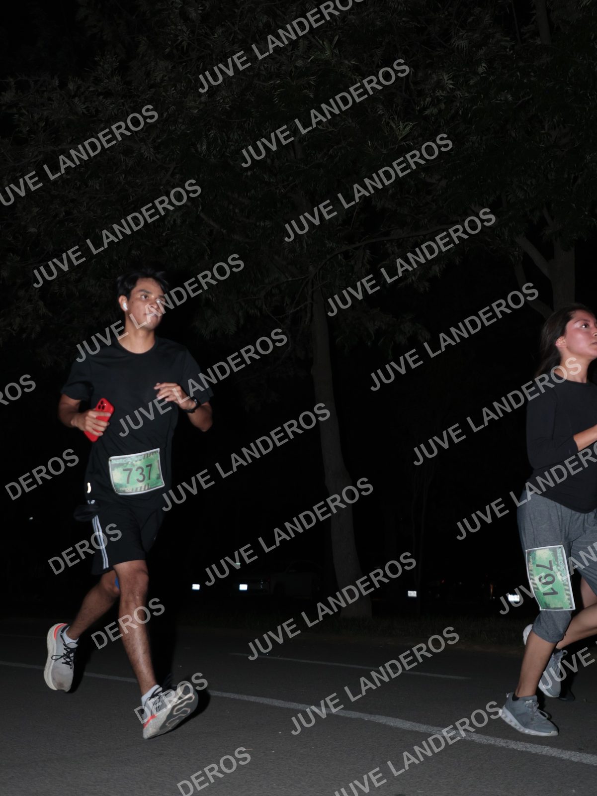 Foto de la Carrera Nocturna de Zombies Parque Metropolitano 2026 en Parque Metropolitano de Guadalajara, Zapopan, Jalisco a las 20:44 · dorsal 737, 791