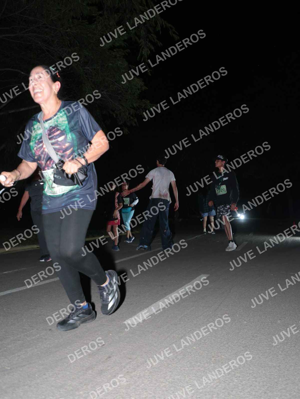 Foto de la Carrera Nocturna de Zombies Parque Metropolitano 2026 en Parque Metropolitano de Guadalajara, Zapopan, Jalisco a las 21:01 · dorsal 1220