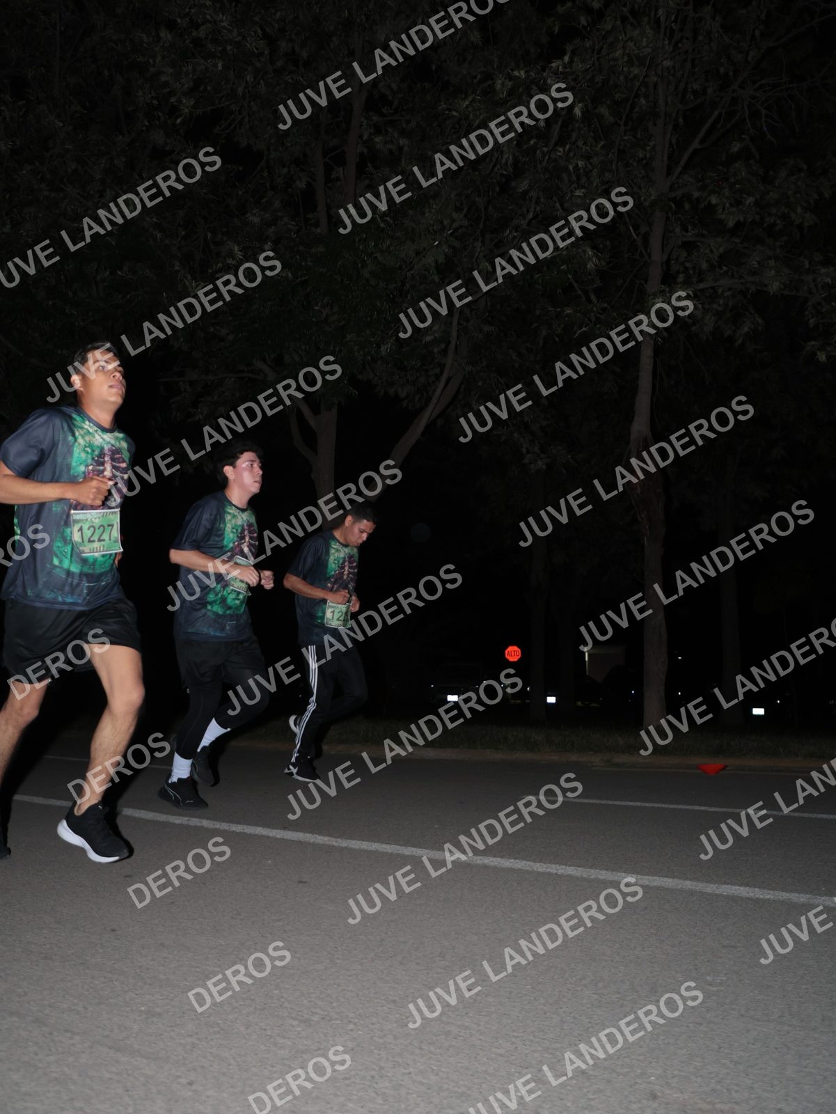Foto de la Carrera Nocturna de Zombies Parque Metropolitano 2026 en Parque Metropolitano de Guadalajara, Zapopan, Jalisco a las 20:40 · dorsal 1227