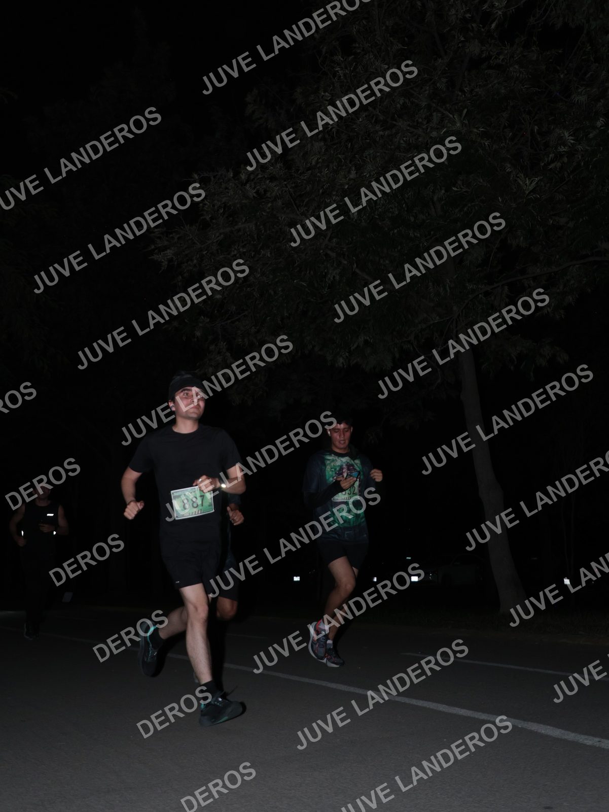 Foto de la Carrera Nocturna de Zombies Parque Metropolitano 2026 en Parque Metropolitano de Guadalajara, Zapopan, Jalisco a las 20:42 · dorsal 887