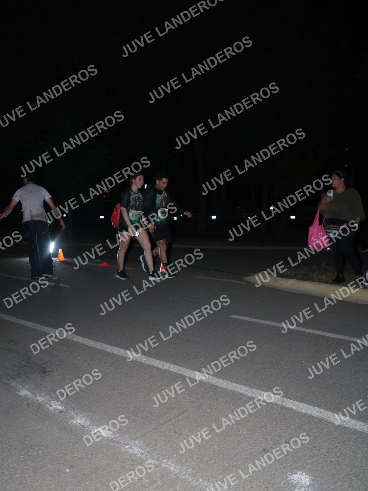 Foto de la Carrera Nocturna de Zombies Parque Metropolitano 2026 en Parque Metropolitano de Guadalajara, Zapopan, Jalisco a las 21:04 · dorsal 857
