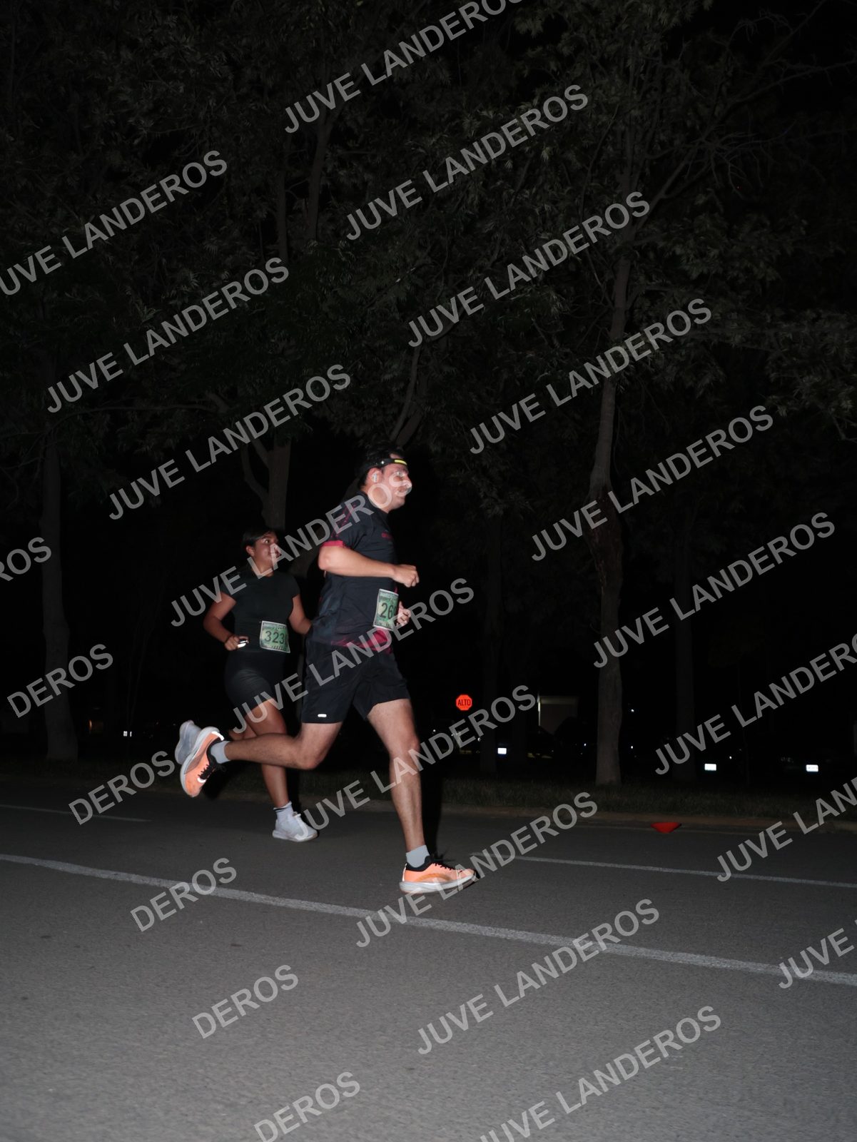 Foto de la Carrera Nocturna de Zombies Parque Metropolitano 2026 en Parque Metropolitano de Guadalajara, Zapopan, Jalisco a las 20:40 · dorsal 323, 26