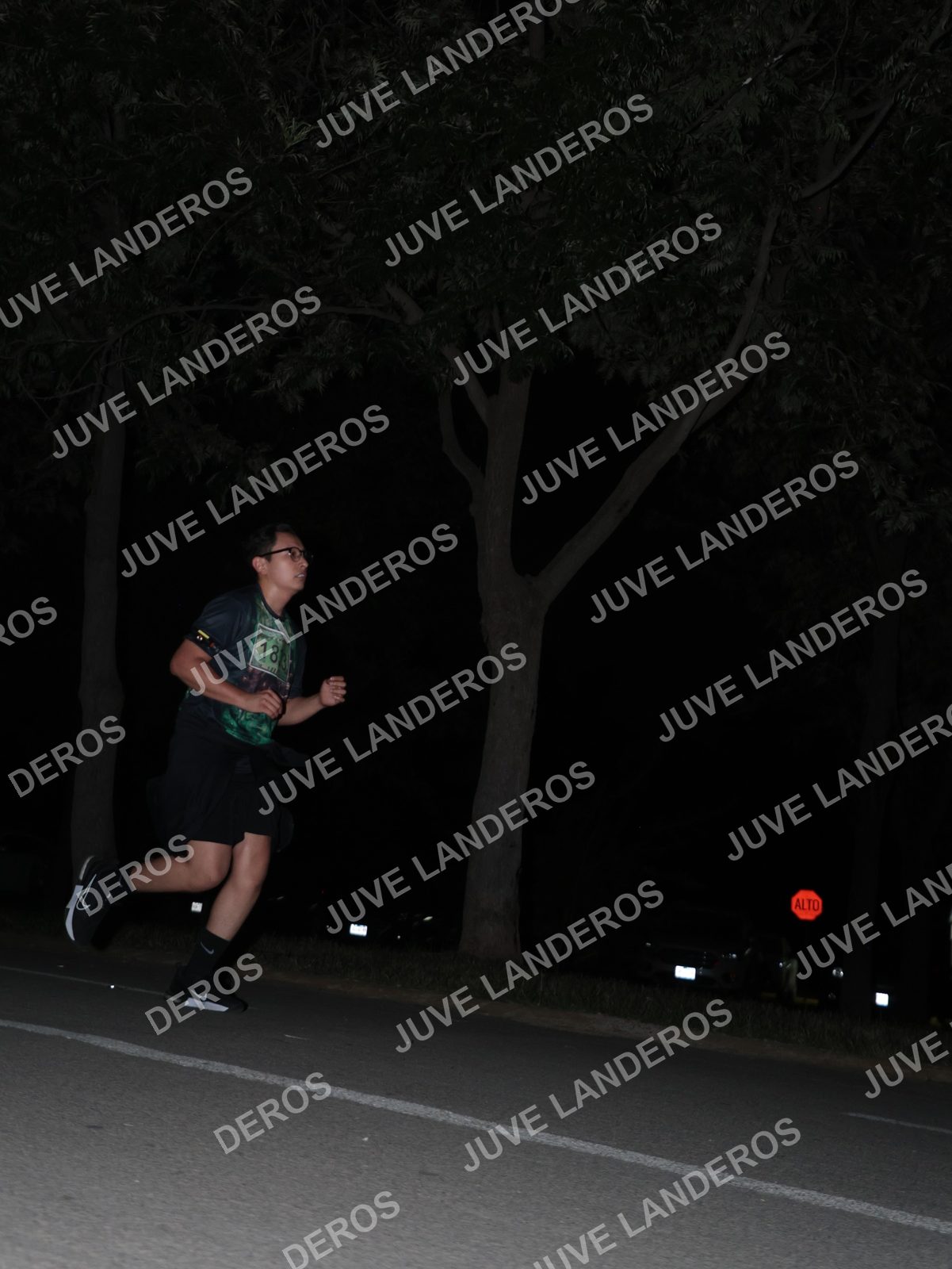 Foto de la Carrera Nocturna de Zombies Parque Metropolitano 2026 en Parque Metropolitano de Guadalajara, Zapopan, Jalisco a las 20:54 · dorsal 18