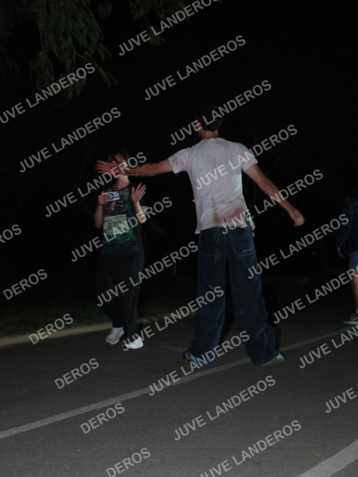 Foto de la Carrera Nocturna de Zombies Parque Metropolitano 2026 en Parque Metropolitano de Guadalajara, Zapopan, Jalisco a las 21:02 · dorsal 873