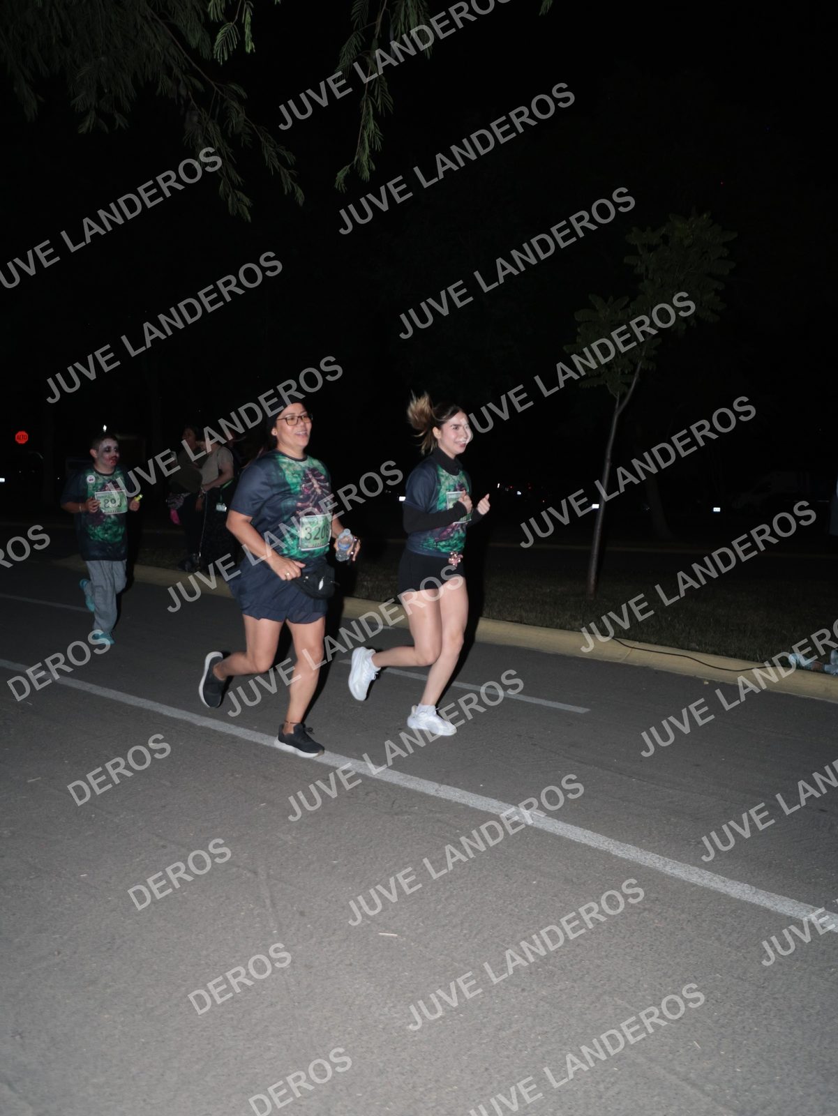 Foto de la Carrera Nocturna de Zombies Parque Metropolitano 2026 en Parque Metropolitano de Guadalajara, Zapopan, Jalisco a las 20:59 · dorsal 893, 320