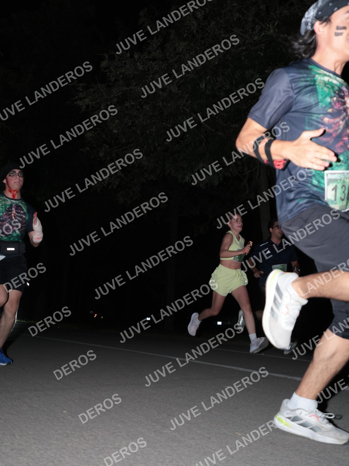 Foto de la Carrera Nocturna de Zombies Parque Metropolitano 2026 en Parque Metropolitano de Guadalajara, Zapopan, Jalisco a las 20:49 · dorsal 13