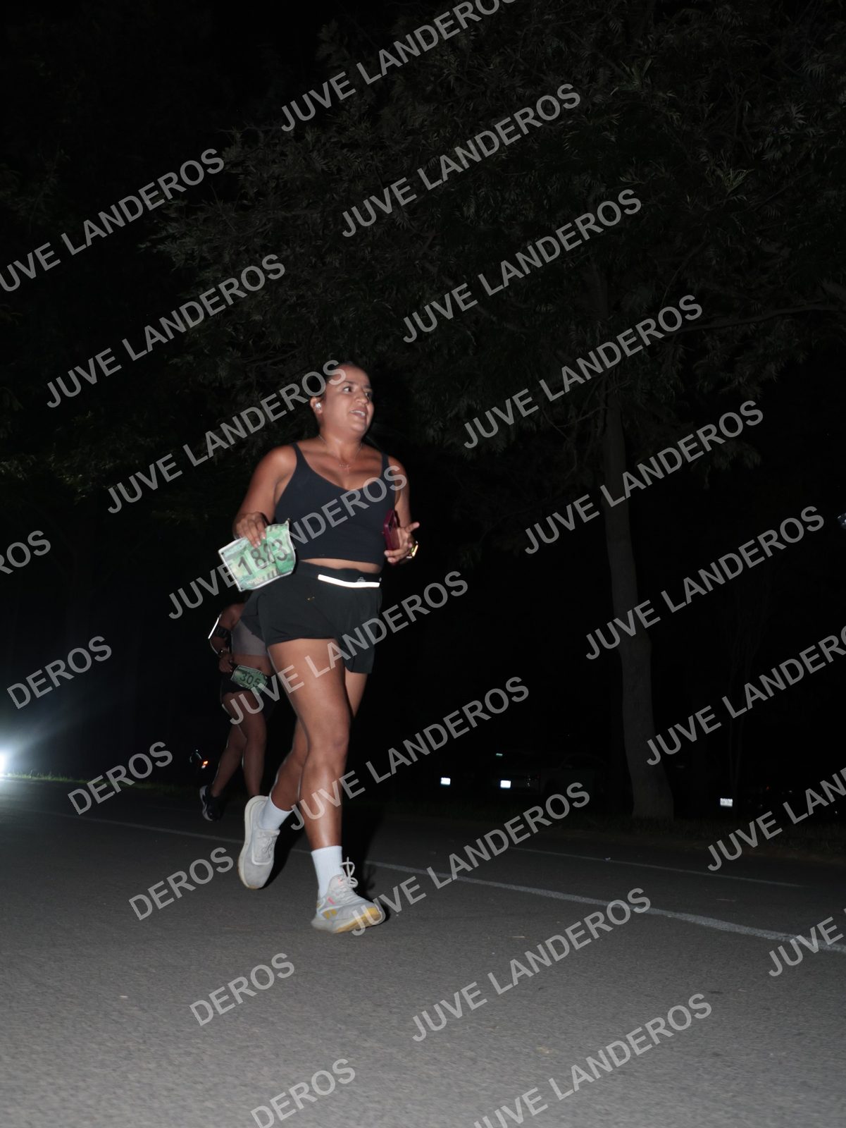 Foto de la Carrera Nocturna de Zombies Parque Metropolitano 2026 en Parque Metropolitano de Guadalajara, Zapopan, Jalisco a las 20:49 · dorsal 1883, 305