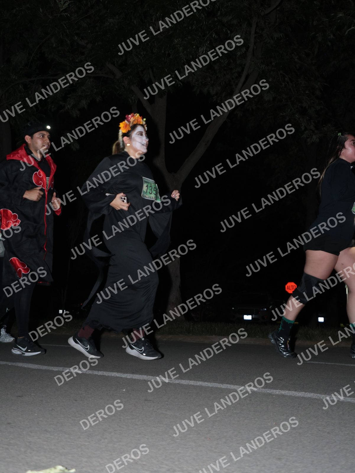 Foto de la Carrera Nocturna de Zombies Parque Metropolitano 2026 en Parque Metropolitano de Guadalajara, Zapopan, Jalisco a las 20:56 · dorsal 135