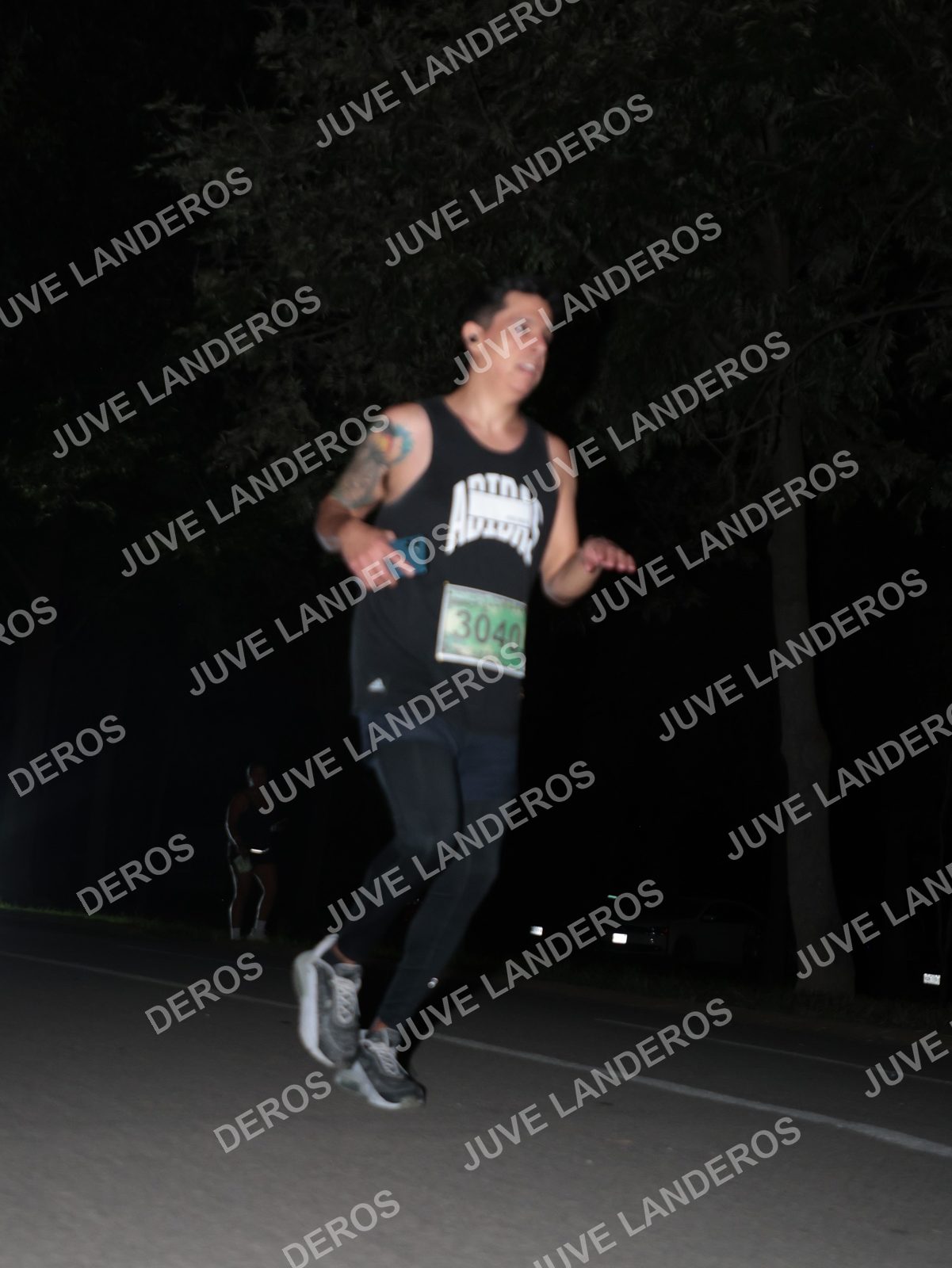 Foto de la Carrera Nocturna de Zombies Parque Metropolitano 2026 en Parque Metropolitano de Guadalajara, Zapopan, Jalisco a las 20:57 · dorsal 3040