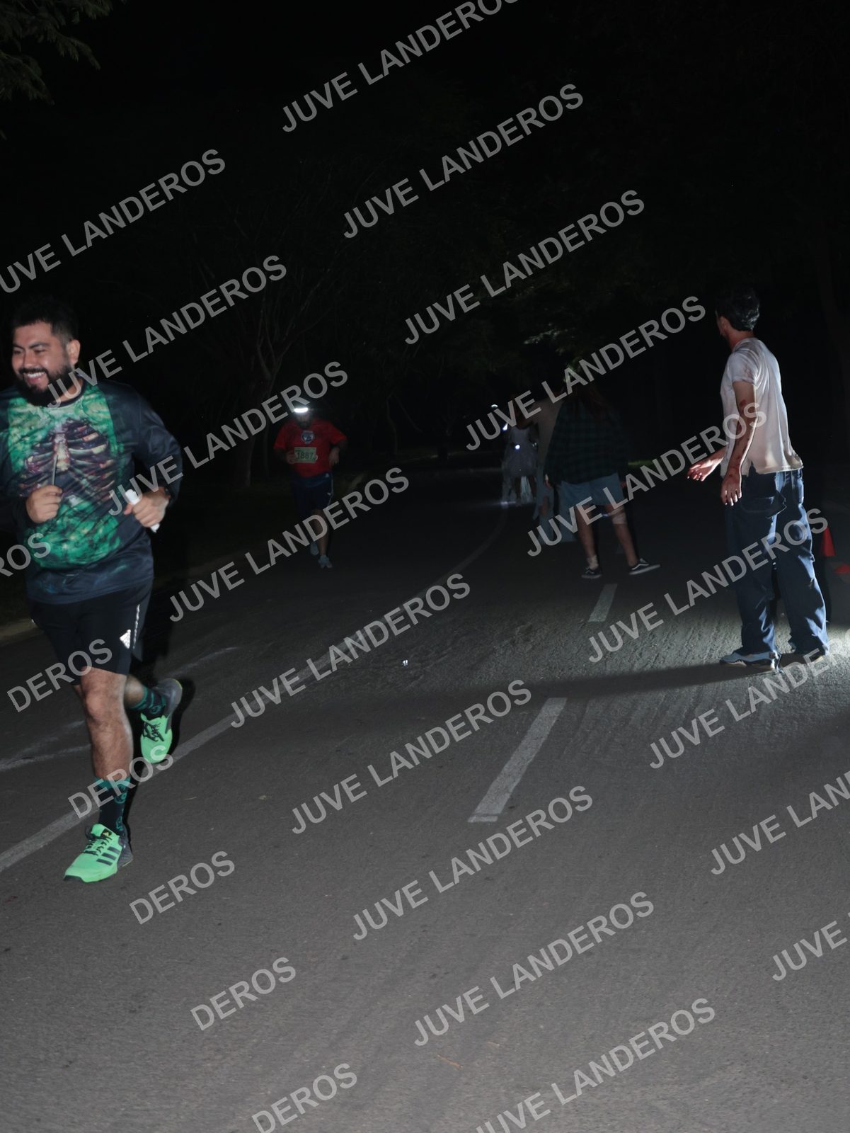 Foto de la Carrera Nocturna de Zombies Parque Metropolitano 2026 en Parque Metropolitano de Guadalajara, Zapopan, Jalisco a las 21:02