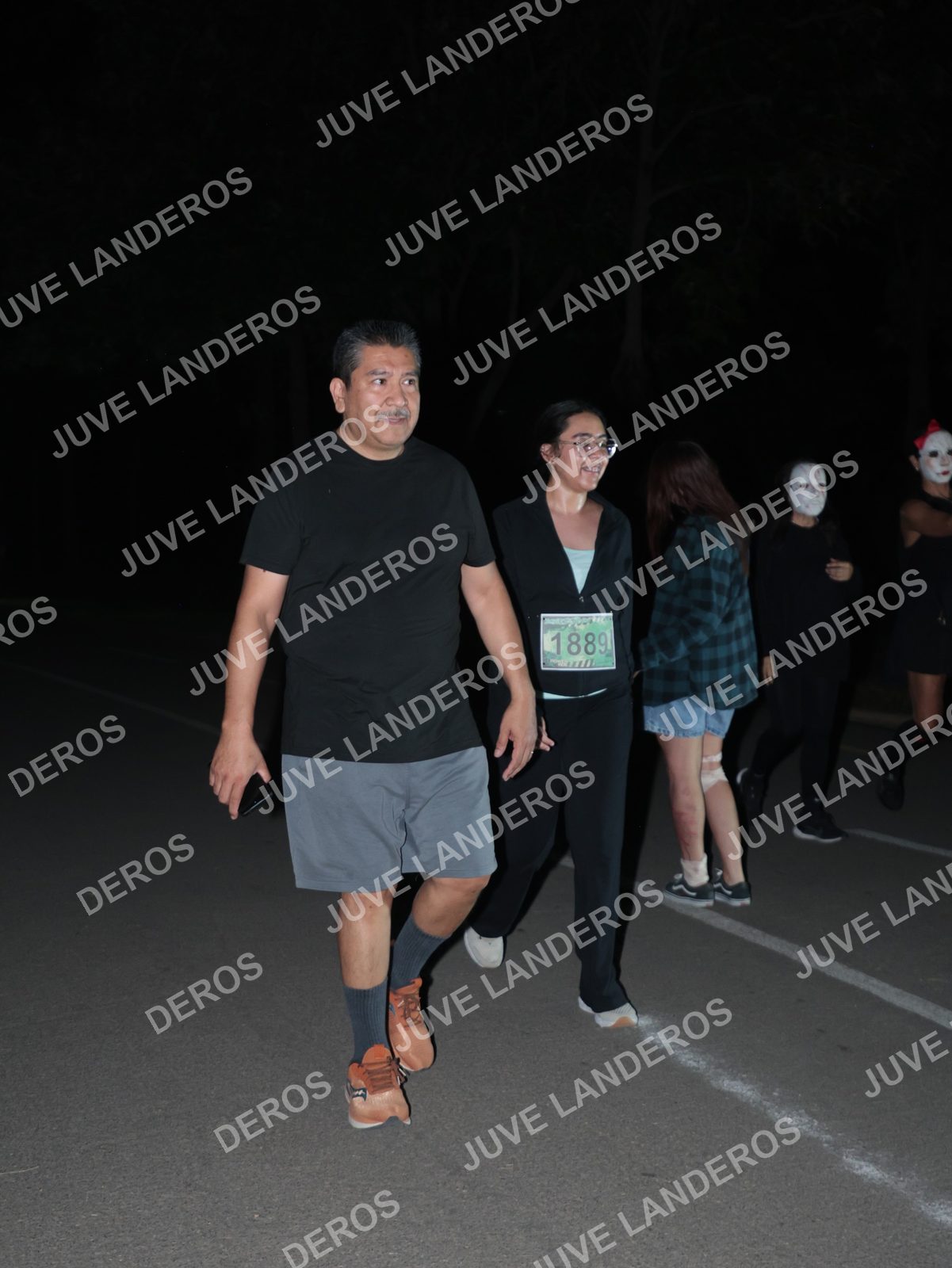 Foto de la Carrera Nocturna de Zombies Parque Metropolitano 2026 en Parque Metropolitano de Guadalajara, Zapopan, Jalisco a las 21:04 · dorsal 1889