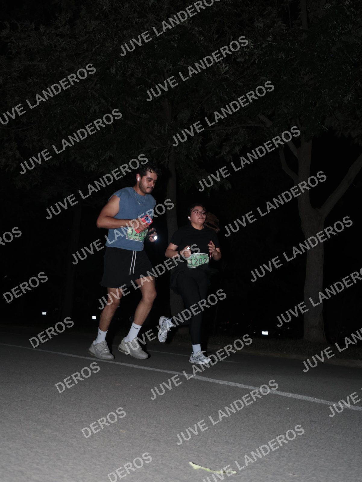 Foto de la Carrera Nocturna de Zombies Parque Metropolitano 2026 en Parque Metropolitano de Guadalajara, Zapopan, Jalisco a las 20:50 · dorsal 1282, 1283