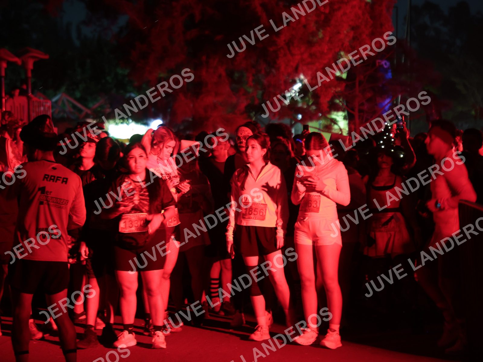 Foto de la Carrera Nocturna de Zombies Parque Metropolitano 2026 en Parque Metropolitano de Guadalajara, Zapopan, Jalisco a las 20:00 · dorsal 1856, 1330, 63
