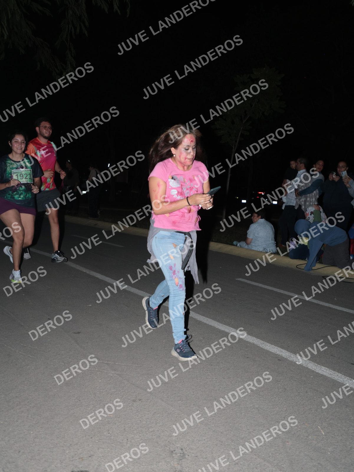 Foto de la Carrera Nocturna de Zombies Parque Metropolitano 2026 en Parque Metropolitano de Guadalajara, Zapopan, Jalisco a las 21:00 · dorsal 1923
