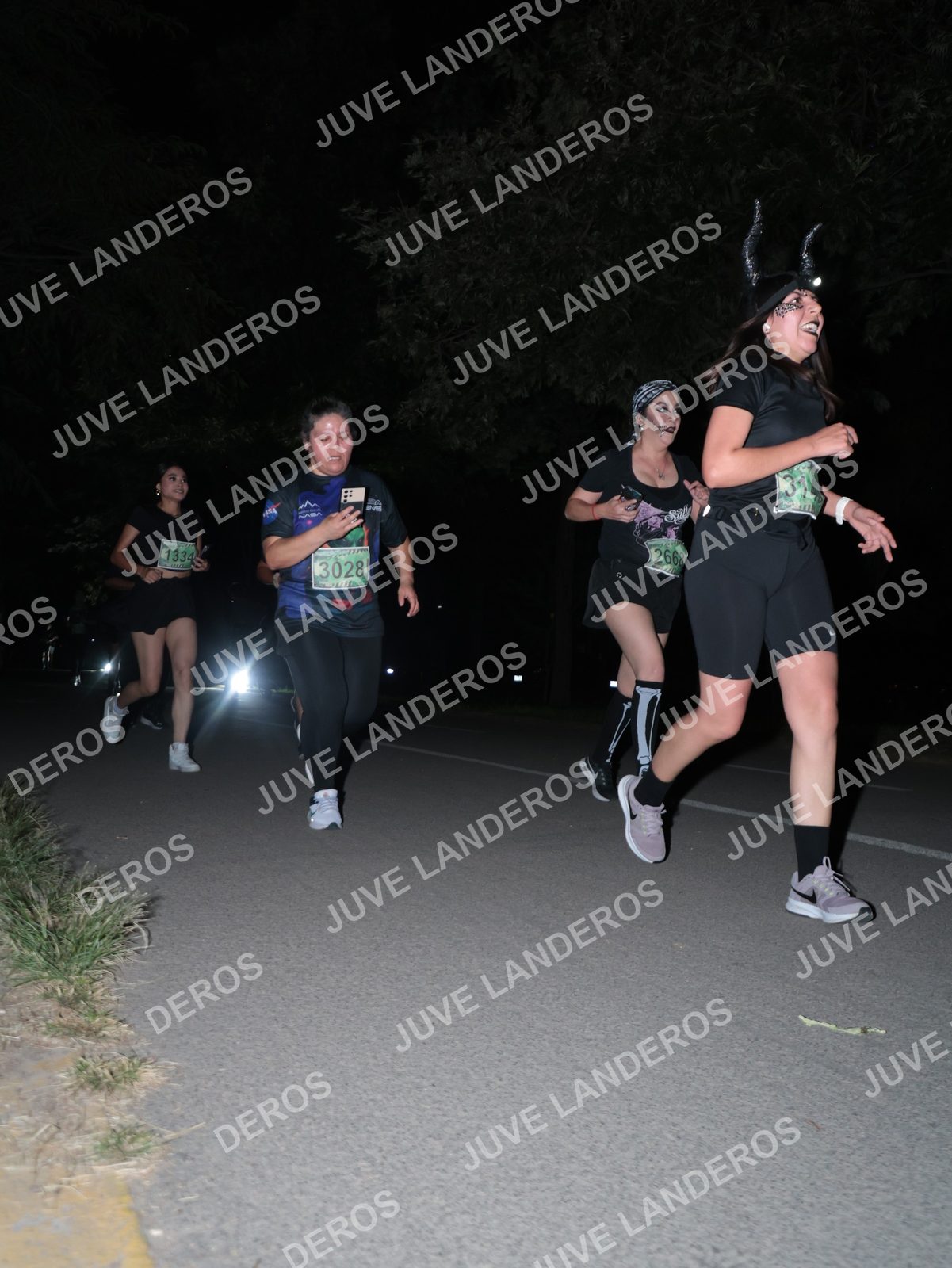 Foto de la Carrera Nocturna de Zombies Parque Metropolitano 2026 en Parque Metropolitano de Guadalajara, Zapopan, Jalisco a las 20:49 · dorsal 3028, 2668, 31, 1334