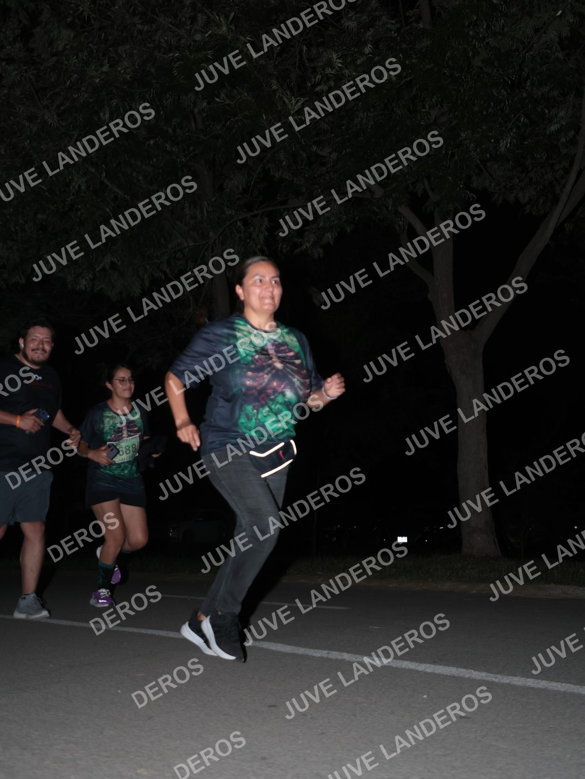 Foto de la Carrera Nocturna de Zombies Parque Metropolitano 2026 en Parque Metropolitano de Guadalajara, Zapopan, Jalisco a las 20:53 · dorsal 688