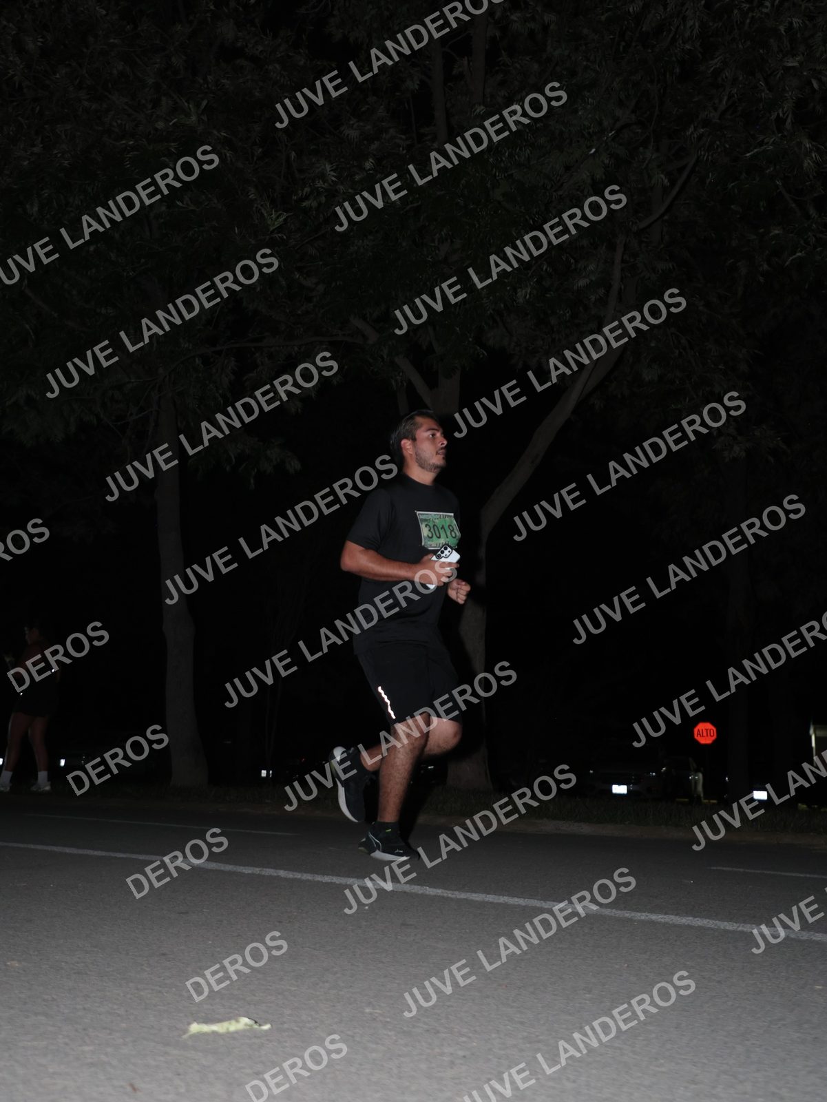 Foto de la Carrera Nocturna de Zombies Parque Metropolitano 2026 en Parque Metropolitano de Guadalajara, Zapopan, Jalisco a las 20:56 · dorsal 3018