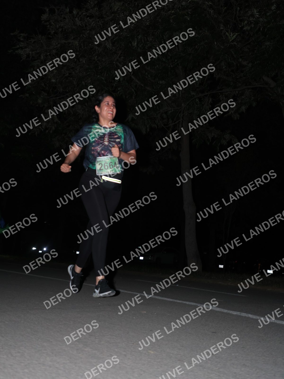 Foto de la Carrera Nocturna de Zombies Parque Metropolitano 2026 en Parque Metropolitano de Guadalajara, Zapopan, Jalisco a las 20:49 · dorsal 2664