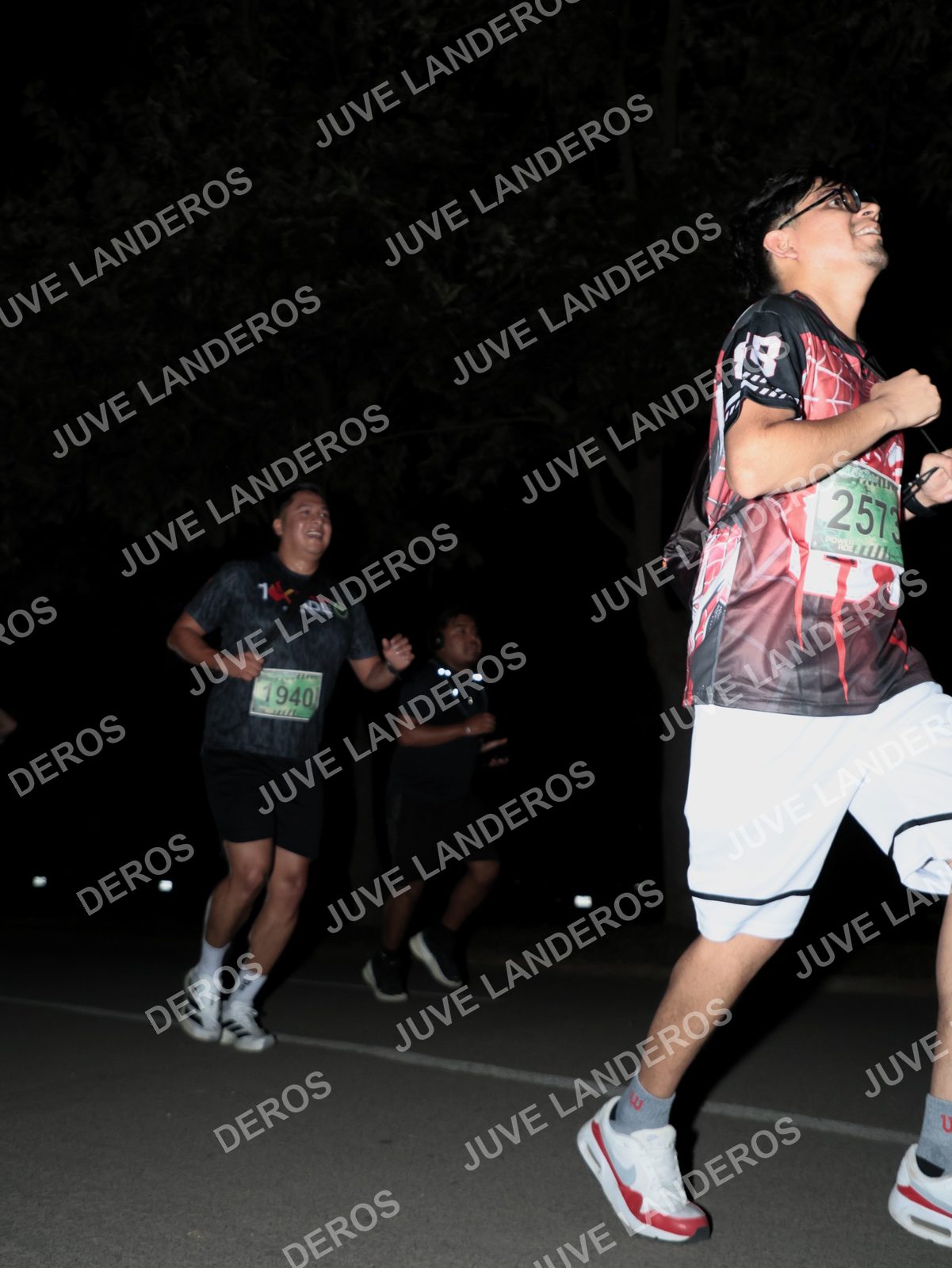Foto de la Carrera Nocturna de Zombies Parque Metropolitano 2026 en Parque Metropolitano de Guadalajara, Zapopan, Jalisco a las 20:53 · dorsal 940, 2573